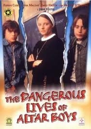 Couverture The dangerous lives of altar boys